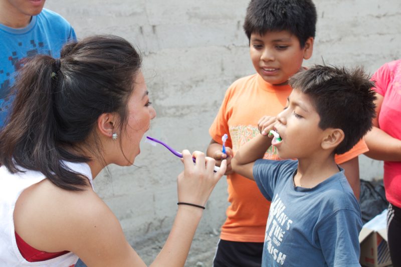 medlife-lima volunteer abroad students