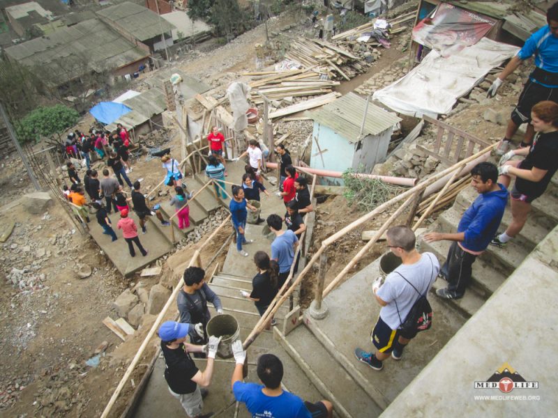 volunteer building projects