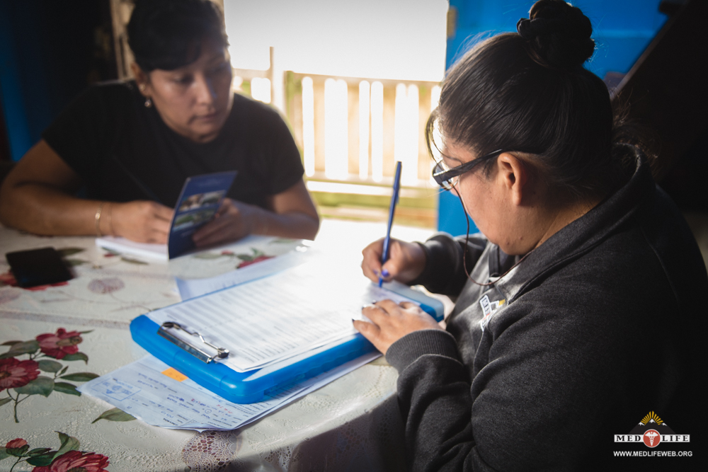 RocÃ­a and Janet do an analysis of Karol's socioeconomic status during the very first patient follow-up visit. This helps determine which form of health insurance Karol qualifies for.